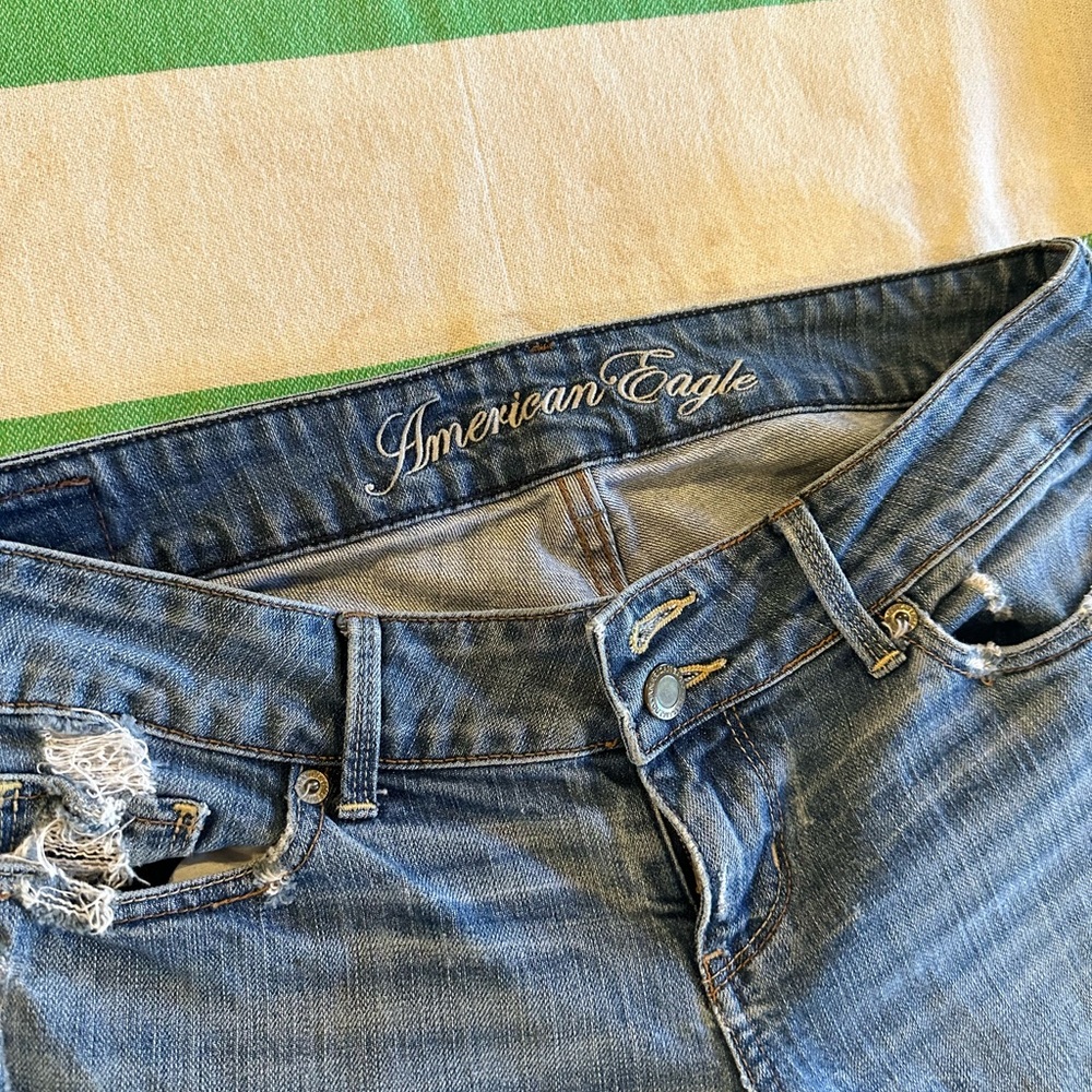 American Eagle pants. Size 4. Like new! Great condition. - Picture 7 of 7